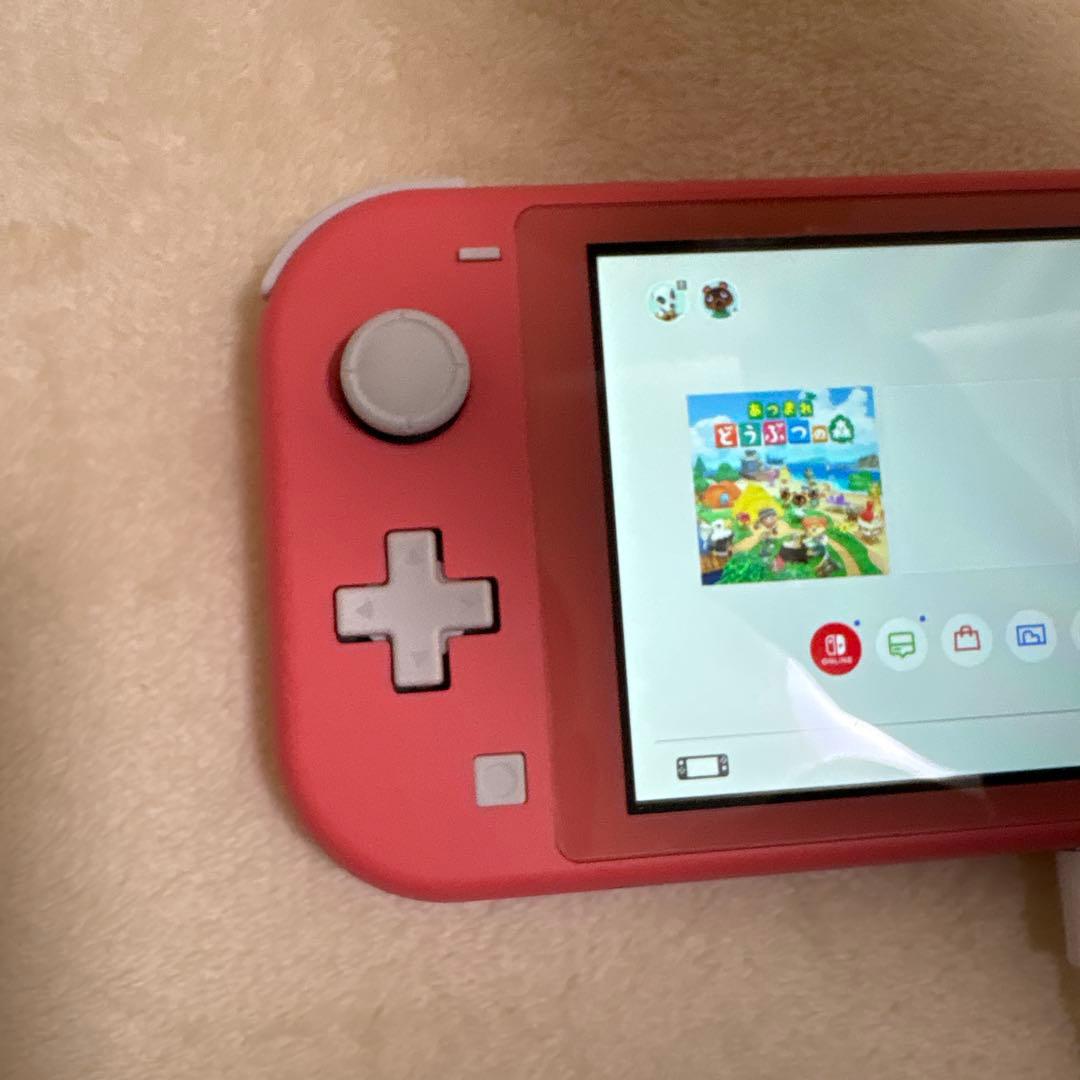 美品　ニンテンドー　スイッチライト　 コーラル
