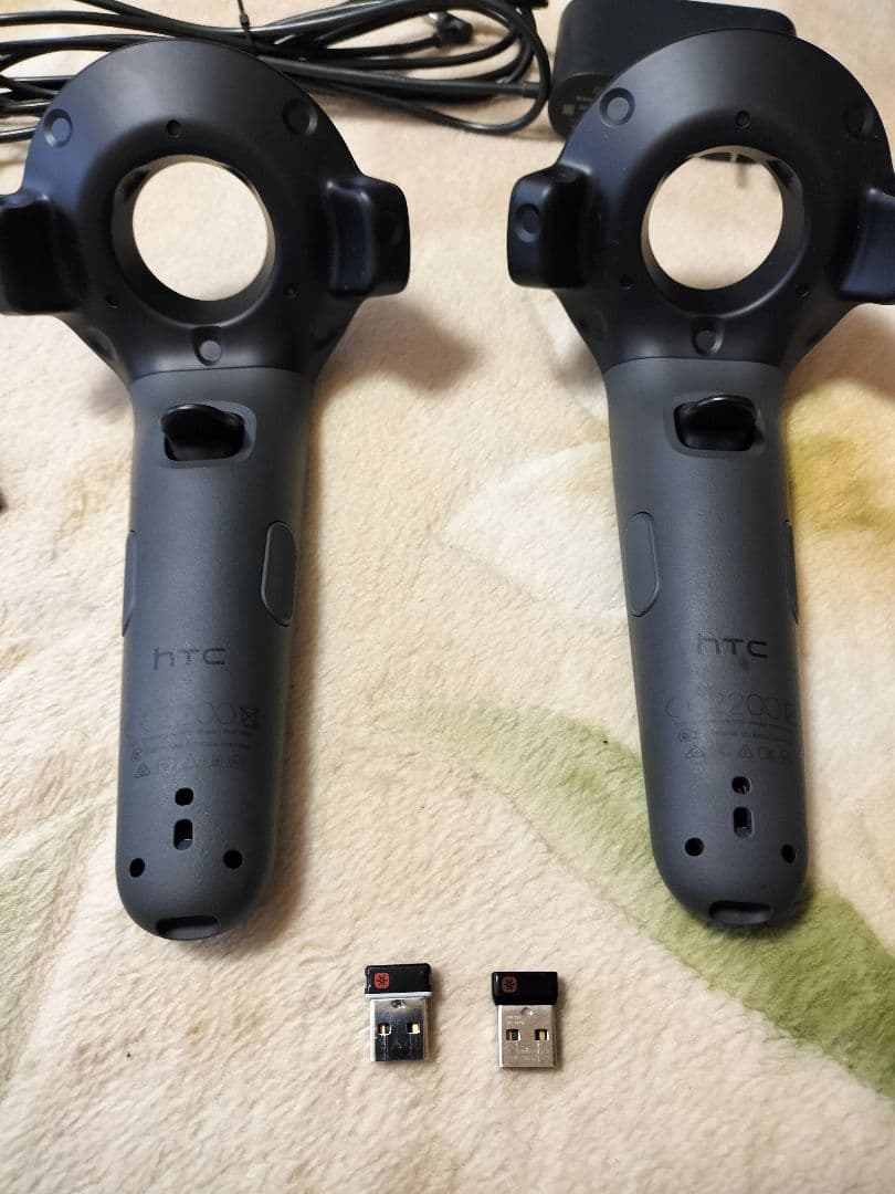 【HTC VIVE】自作ドングル＋コントローラー2つ、ベースステーションセット