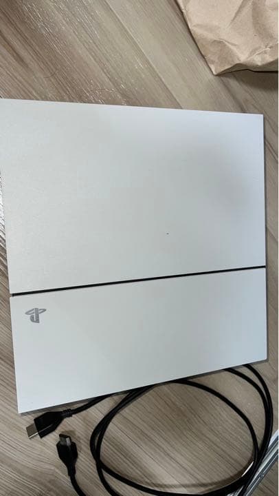 美品PS4 本体CUH-2000Aプレイステーション4このまま遊べるセット