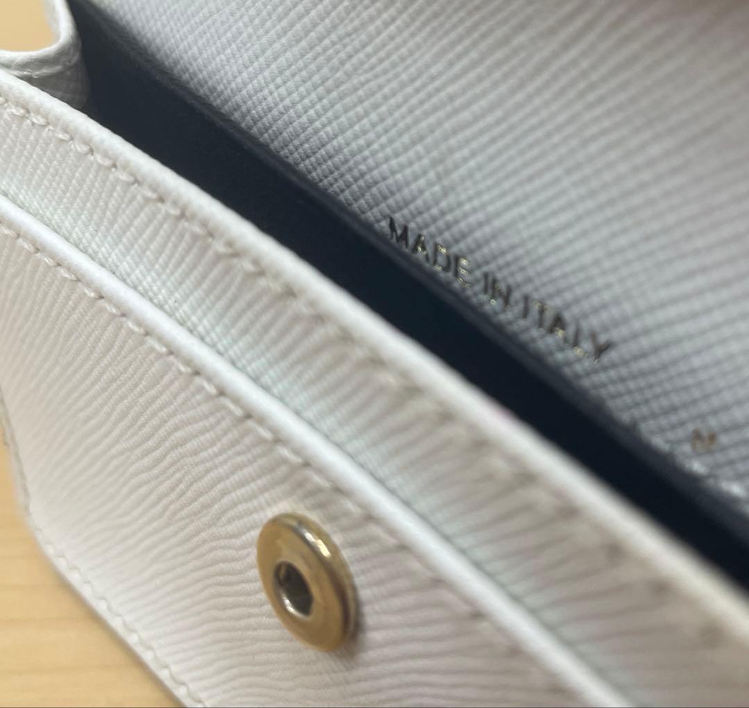 ■ MARNI マルニ ホワイト 名刺入れ カードケース