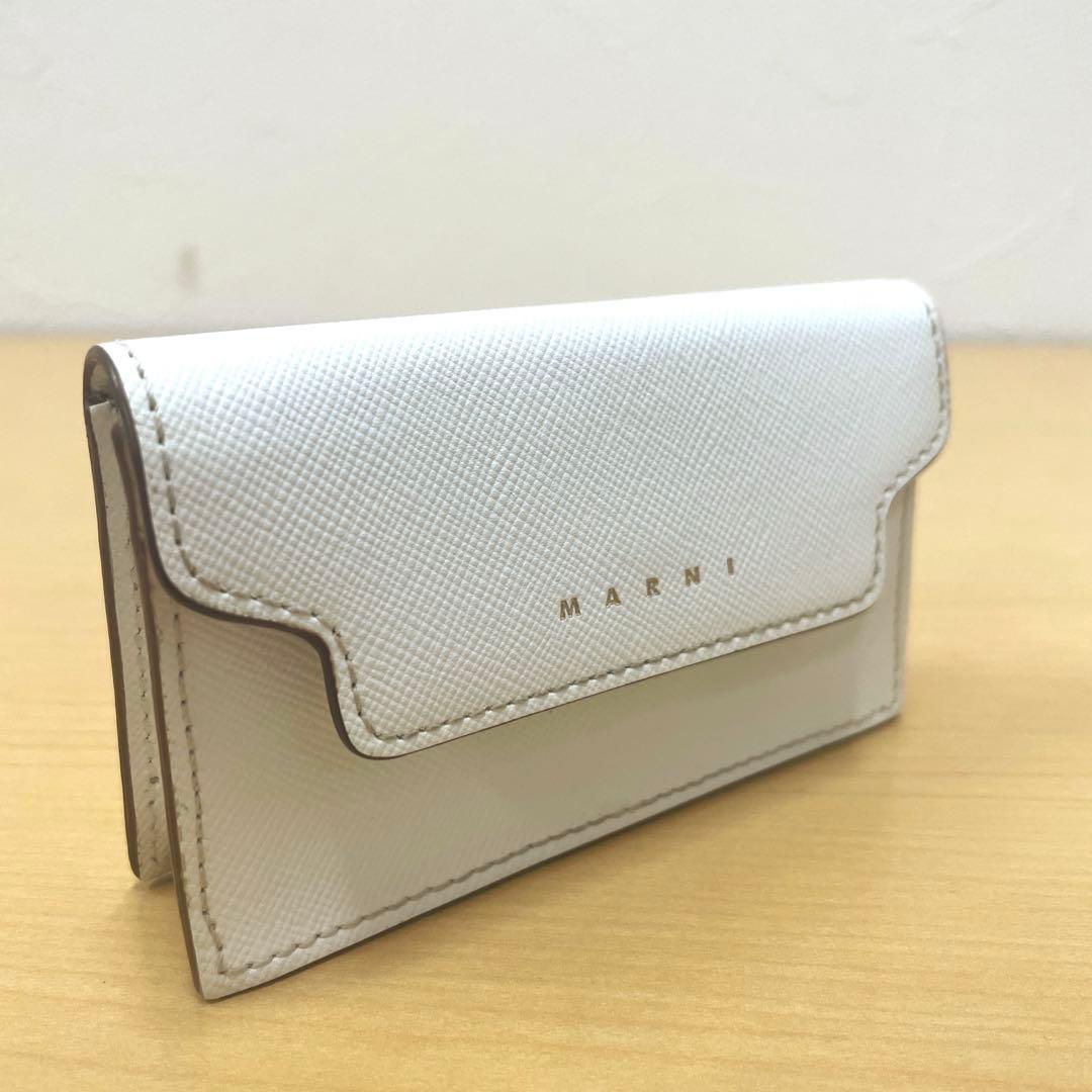 ■ MARNI マルニ ホワイト 名刺入れ カードケース