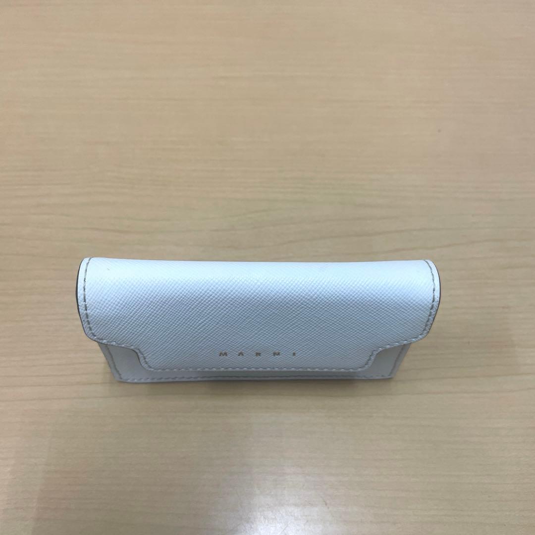 ■ MARNI マルニ ホワイト 名刺入れ カードケース