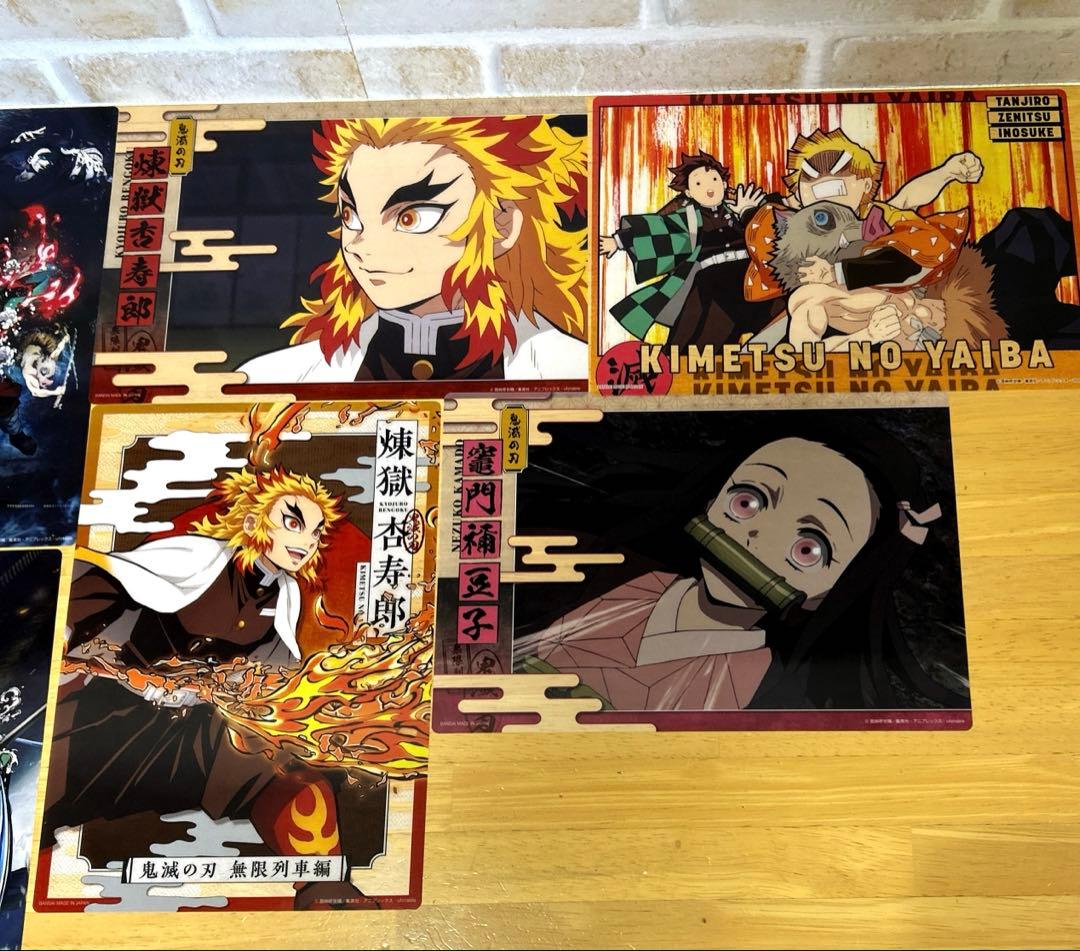 鬼滅の刃漫画全巻セット＋外伝1冊＋クリアポスター6枚＋フィギュア2体
