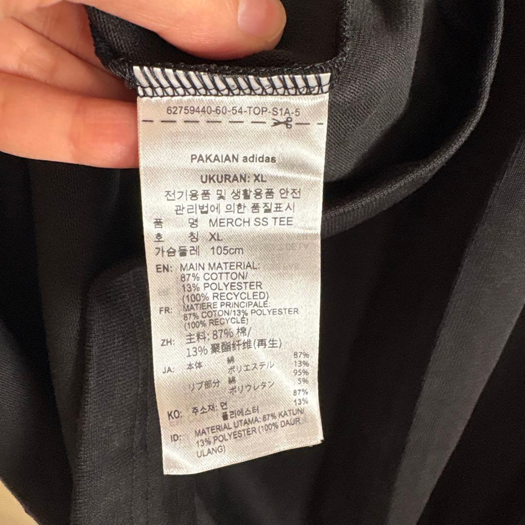 adidas Willy Chavarria Tシャツ 黒/赤