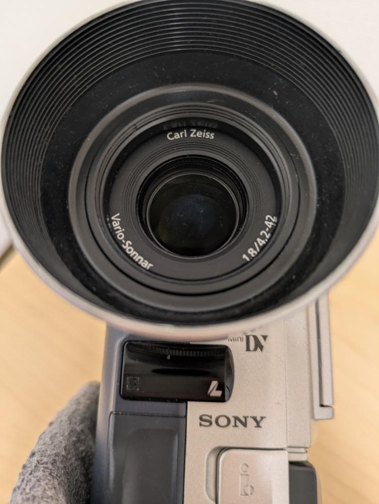 ビデオカメラ SONY HANDYCAM DCR-PC100