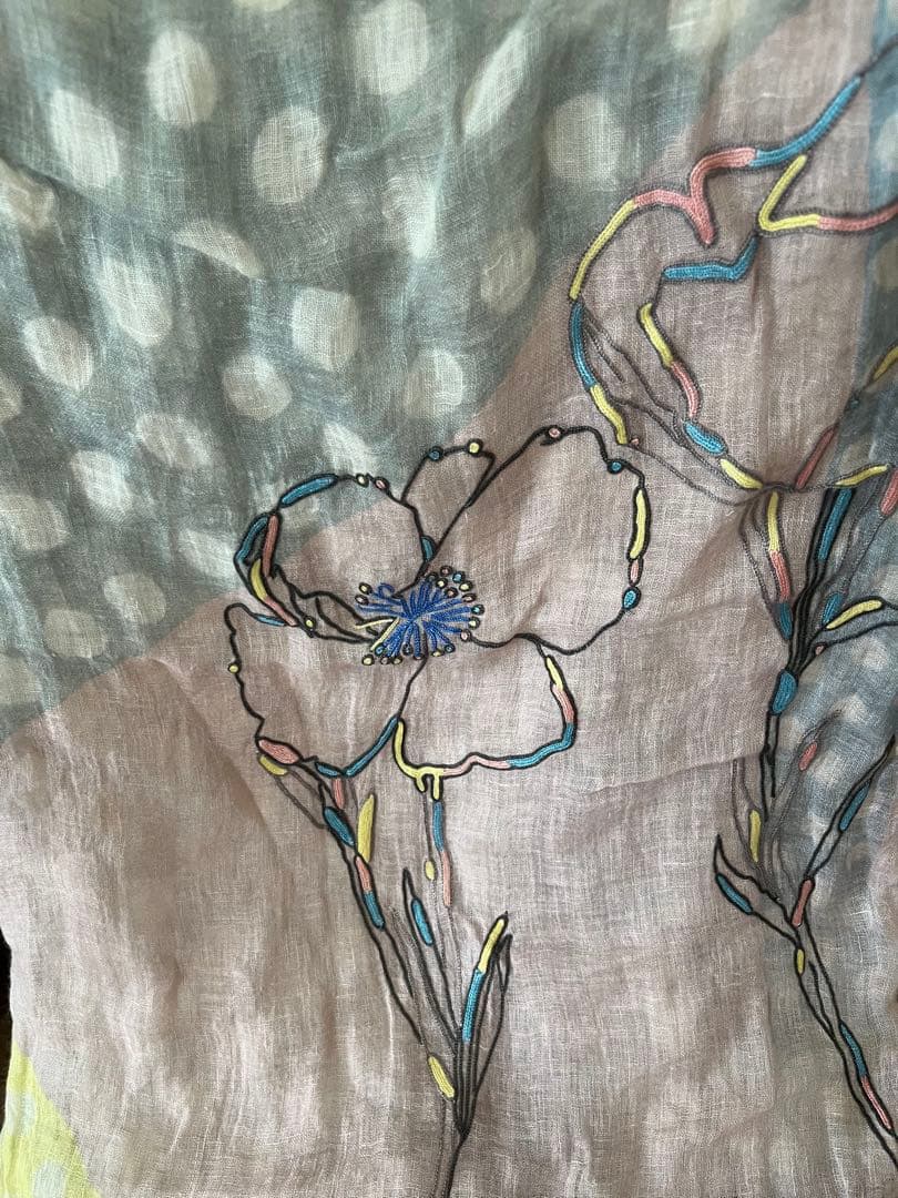 水玉模様 花刺繍 ストール　ターラブランカ