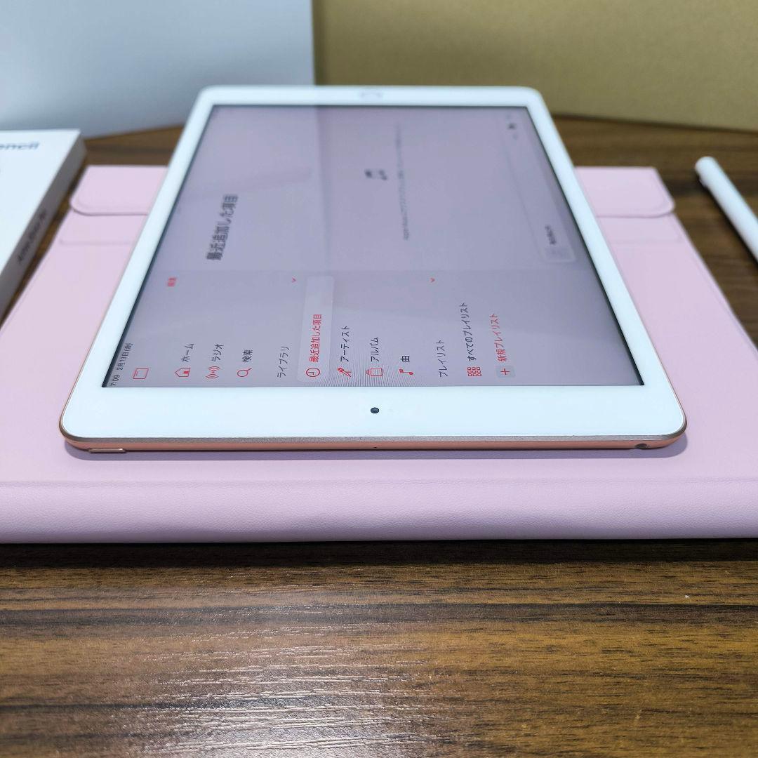 iPad 第7世代 Wi-Fi 128GB ケースとキーボード、タッチペン