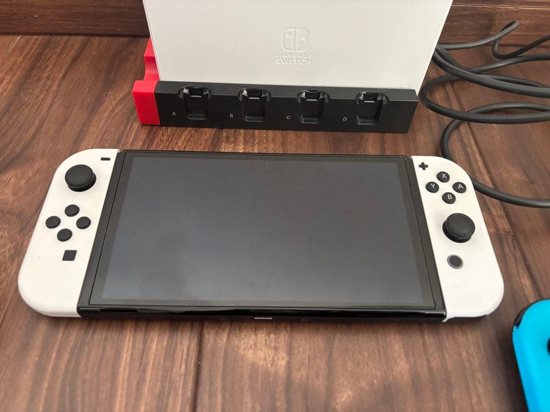 Nintendo Switch 本体 ホワイト/ブラック　動作確認済み