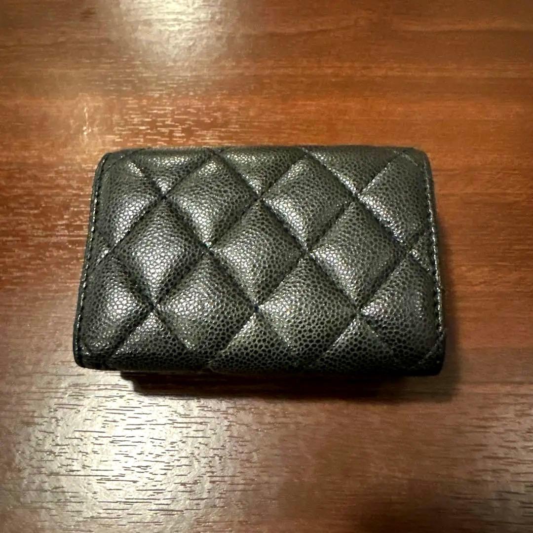 確実正規品❗️CHANEL シャネル　キャビアスキン　コンパクト　三つ折り財布　黒