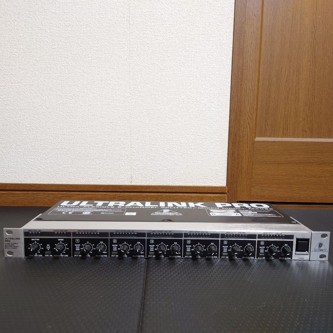 BEHRINGER ULTRALINK PRO MX882スプリッターミキサー②