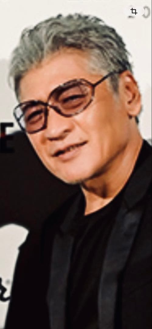 ちゃっきー　吉川晃司サングラス