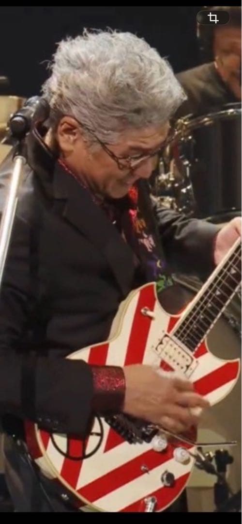 ちゃっきー　吉川晃司サングラス