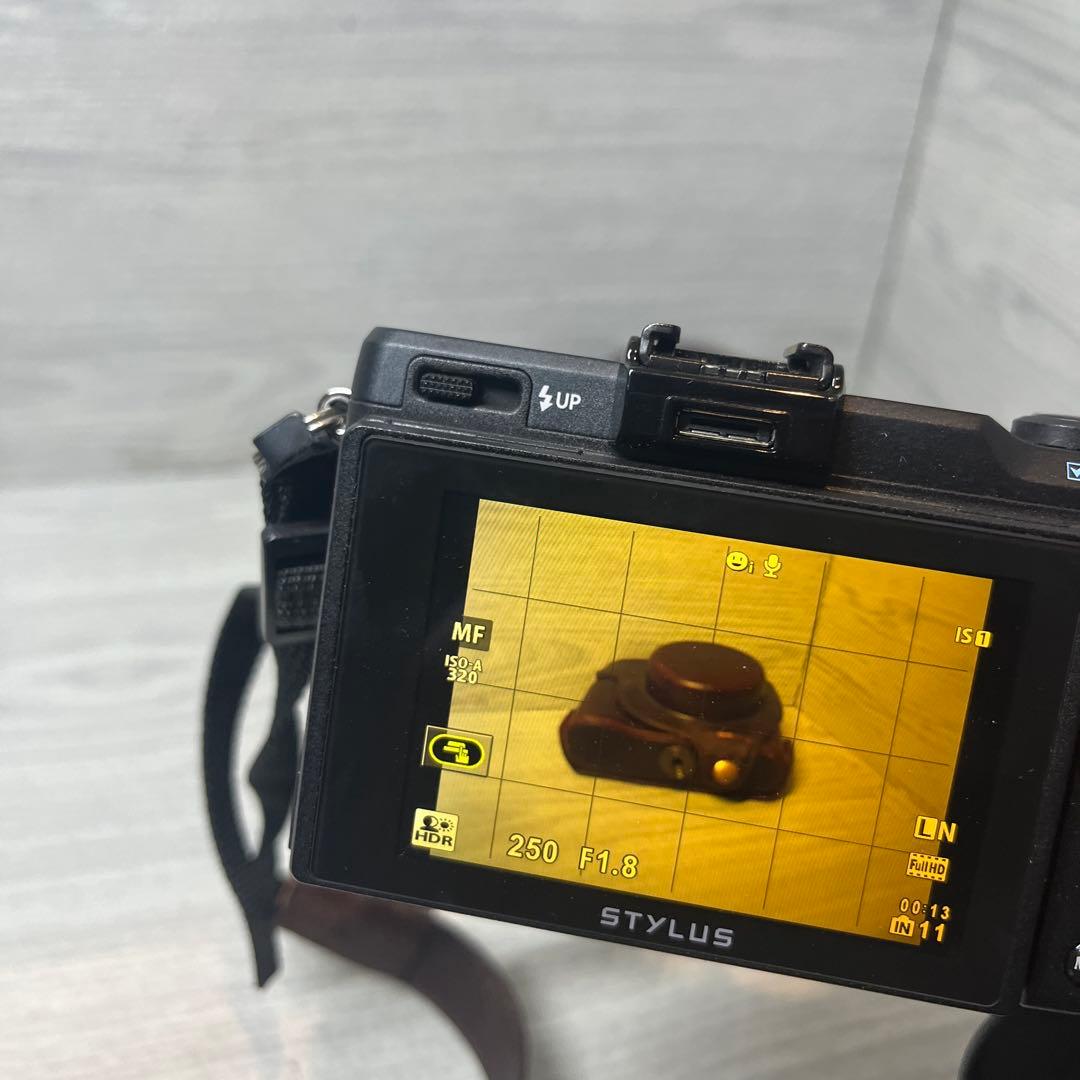 OLYMPUS STYLUS XZ2 コンパクトデジタルカメラ