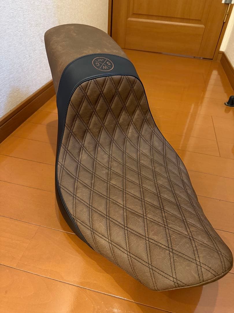 fxlrst fxlrs ローライダーst whiplash シート