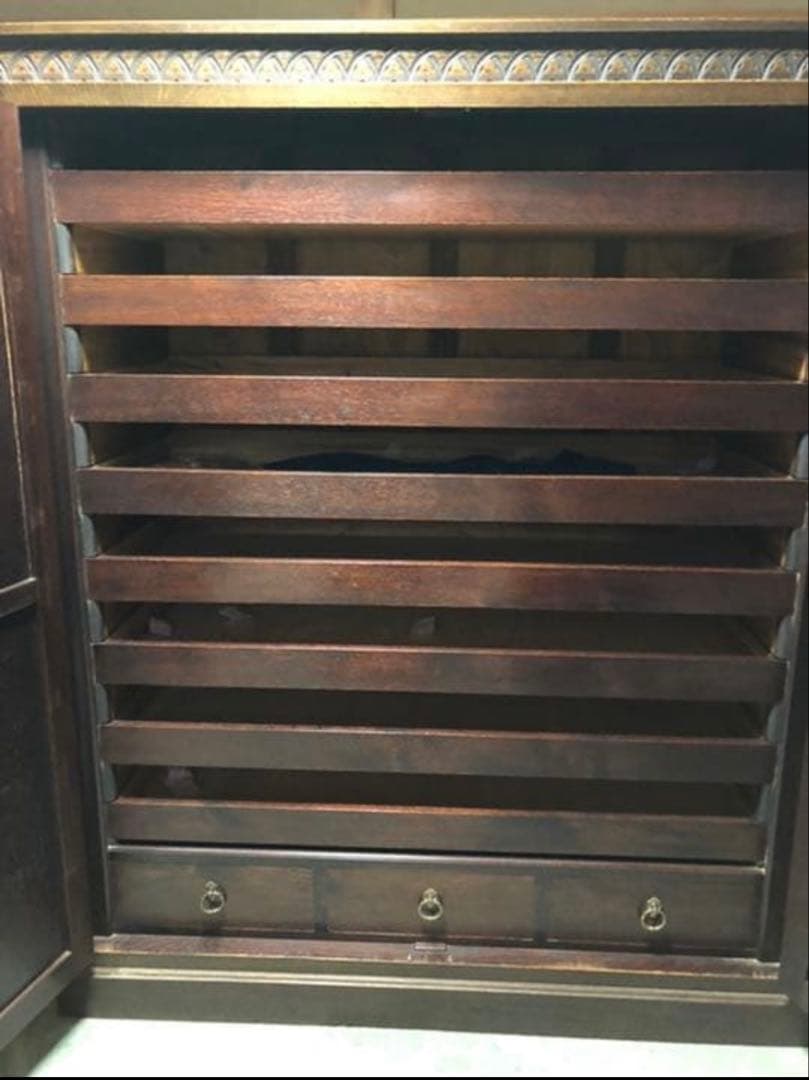 大型衣装ダンス　着物用和箪笥　アンティーク　彫刻　神戸家具　軽井沢彫り　鎌倉彫