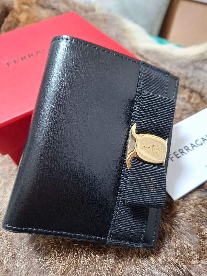 FERRAGAMO フェラガモ　財布 ブラック