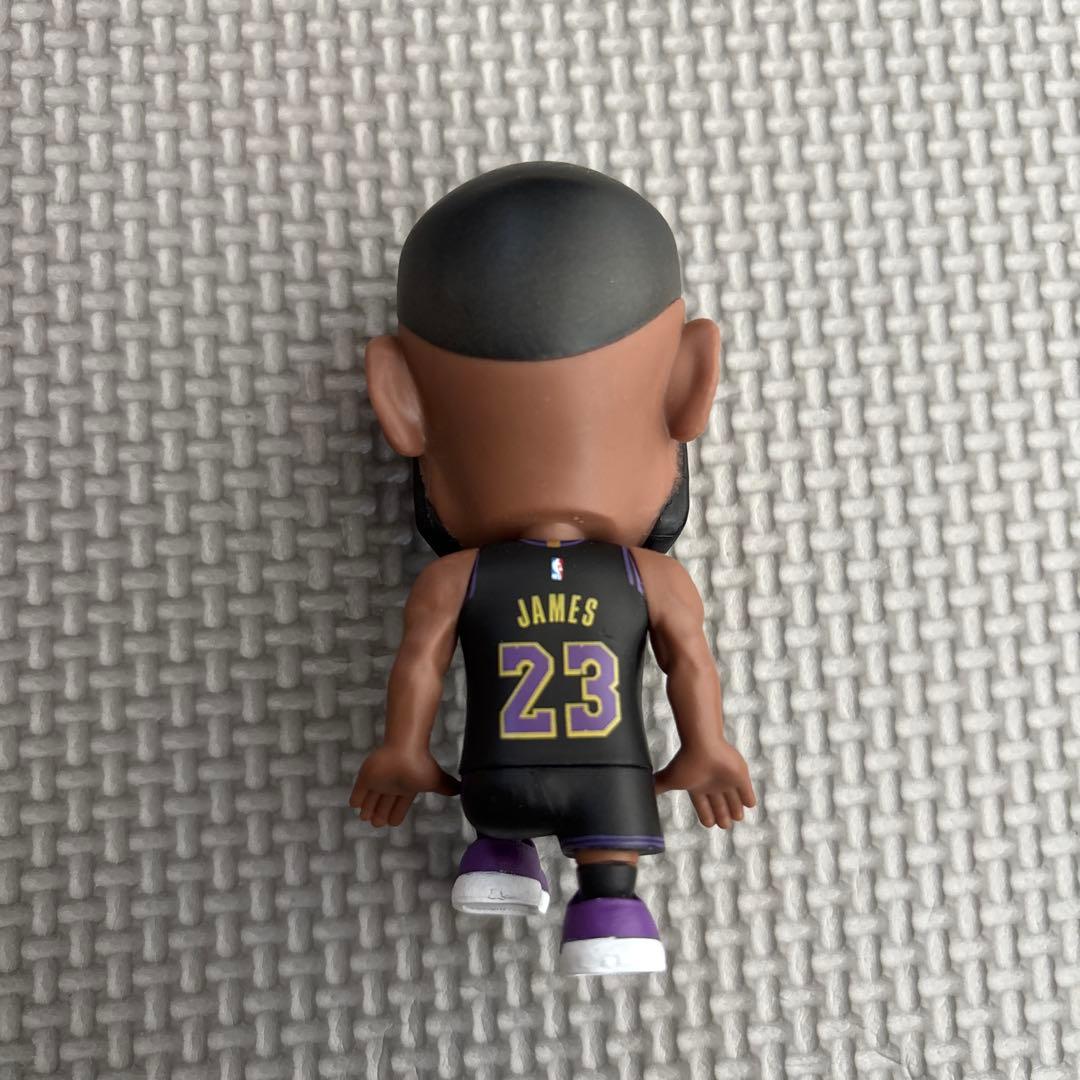 NBA BALLERS レブロン・ジェームズ フィギュア