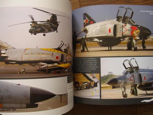 洋書 F-4 E/F/EJ/& RF-4 Phantom II