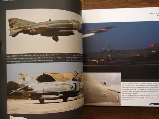 洋書 F-4 E/F/EJ/& RF-4 Phantom II