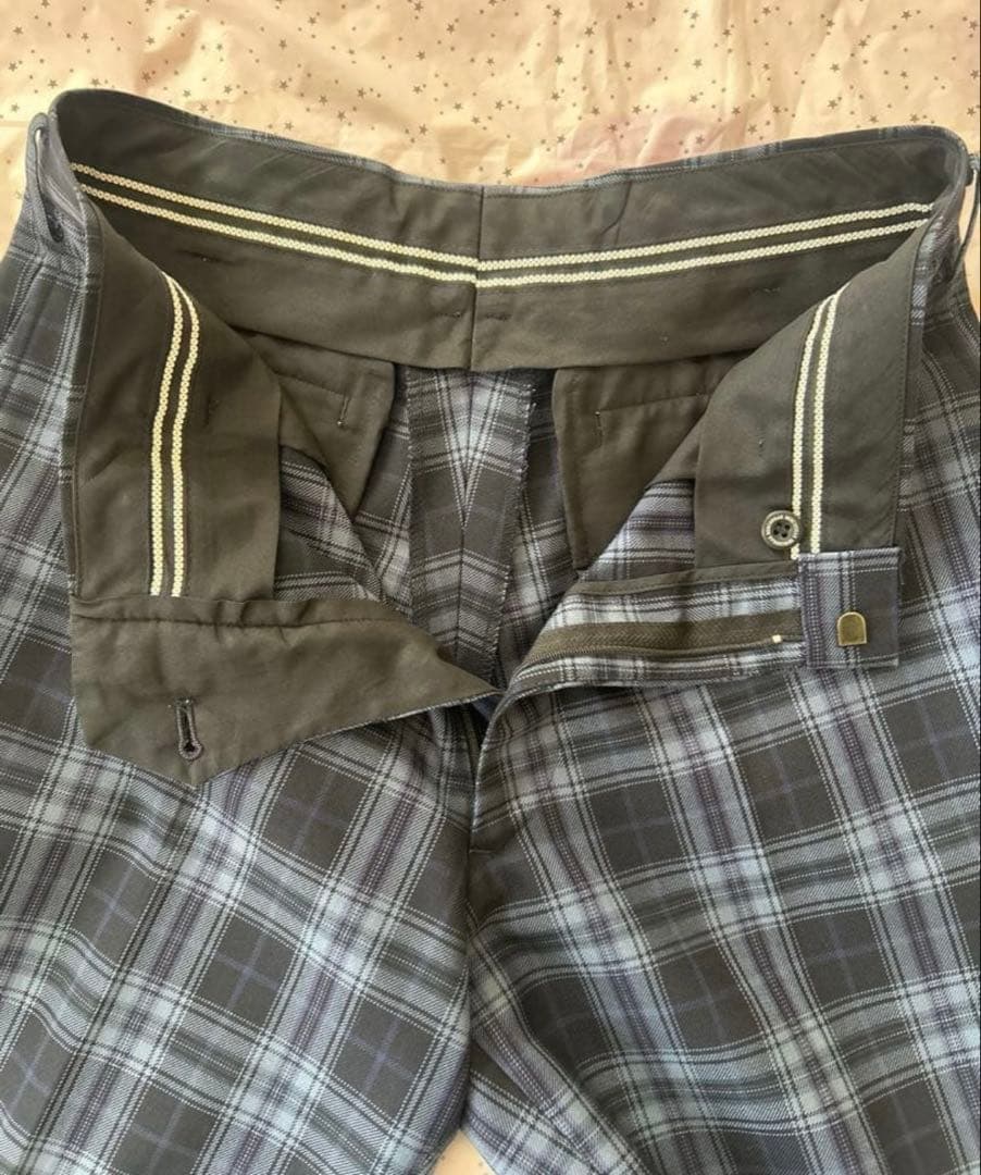 ダークグレー ブレザー上　チェックパンツ下　男子　学生服