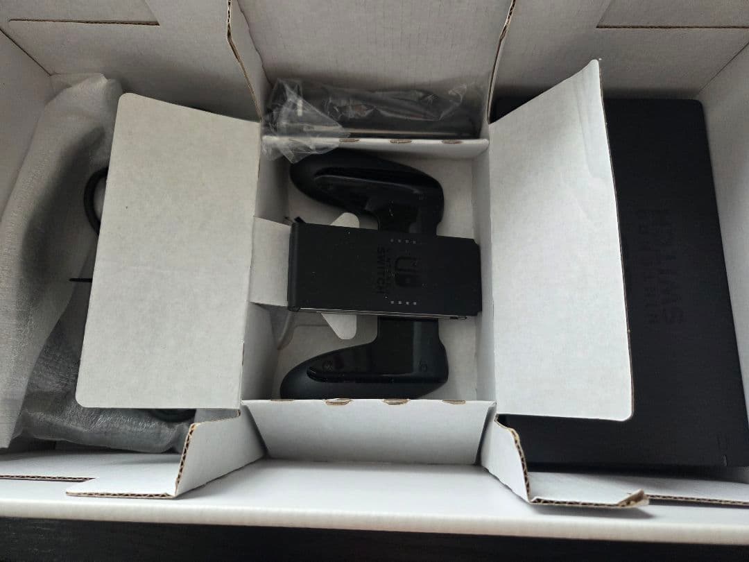 Nintendo Switch 赤