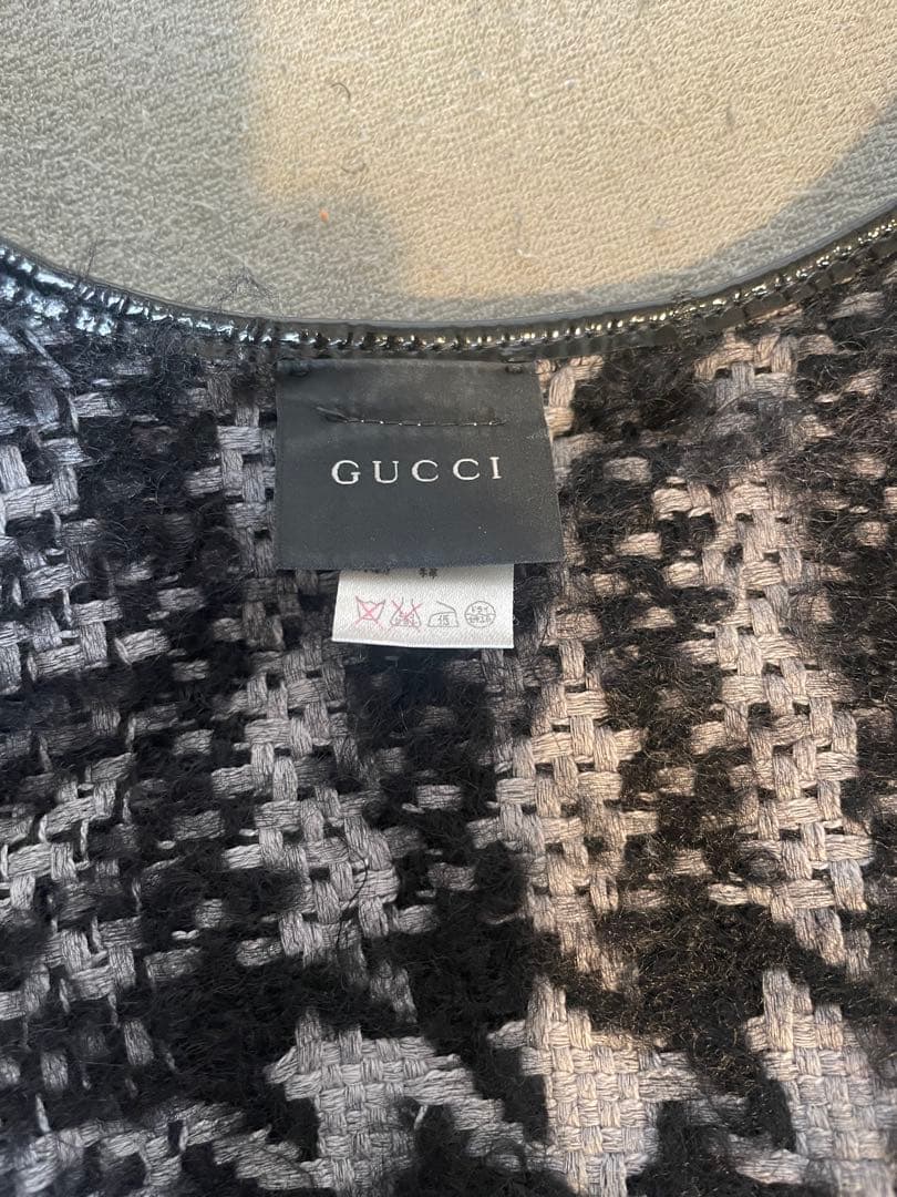 GUCCI ストール カーディガン風 ブラックグレー　お値段交渉いたします