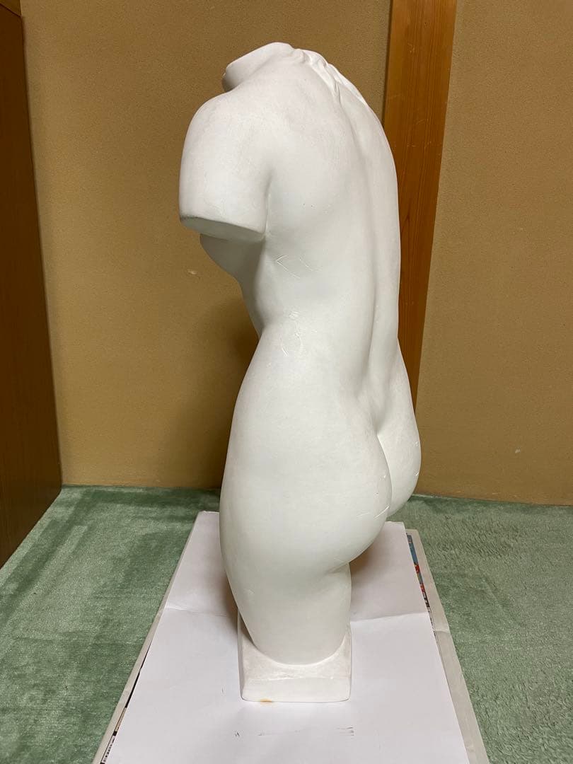 裸婦像　石膏トルソー