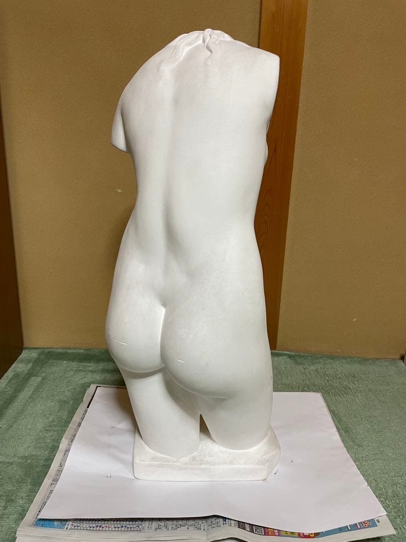 裸婦像　石膏トルソー
