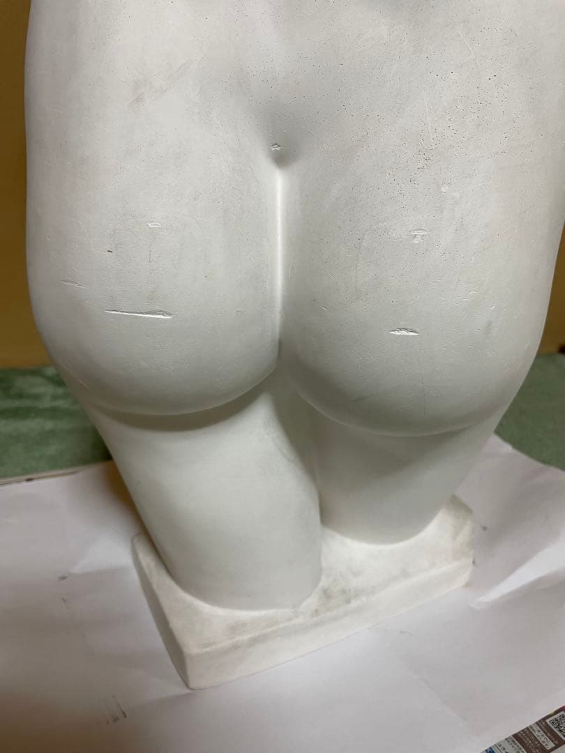 裸婦像　石膏トルソー