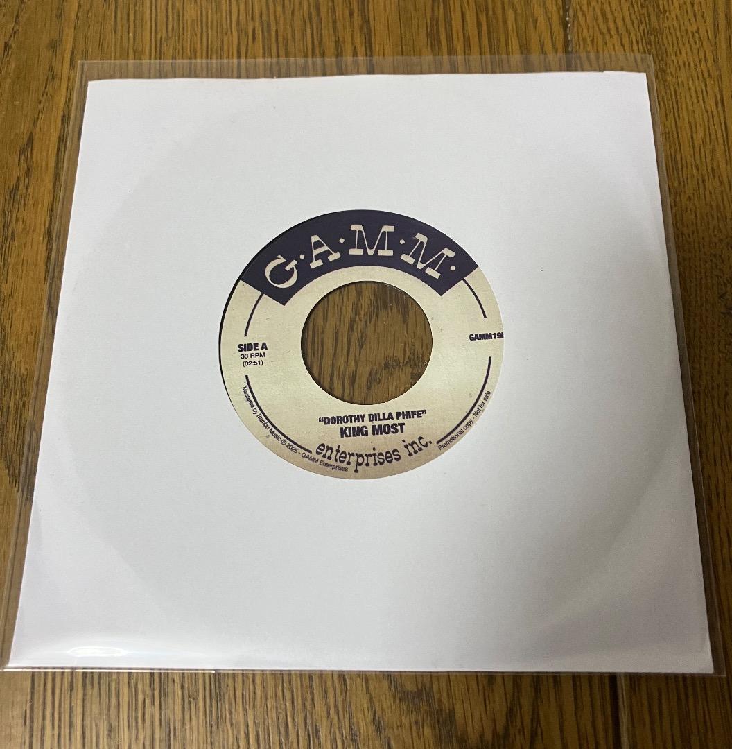KING MOST / Dorothy Dilla Phife 7インチ