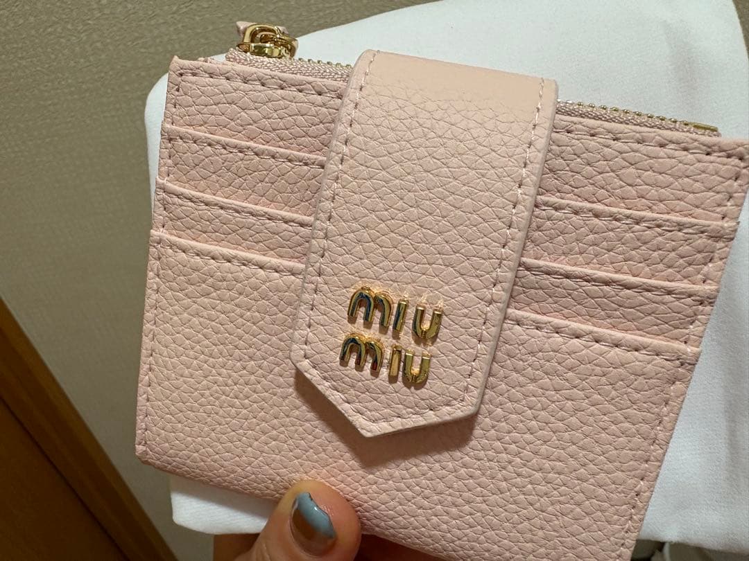 MIU MIU ピンク 二つ折り財布