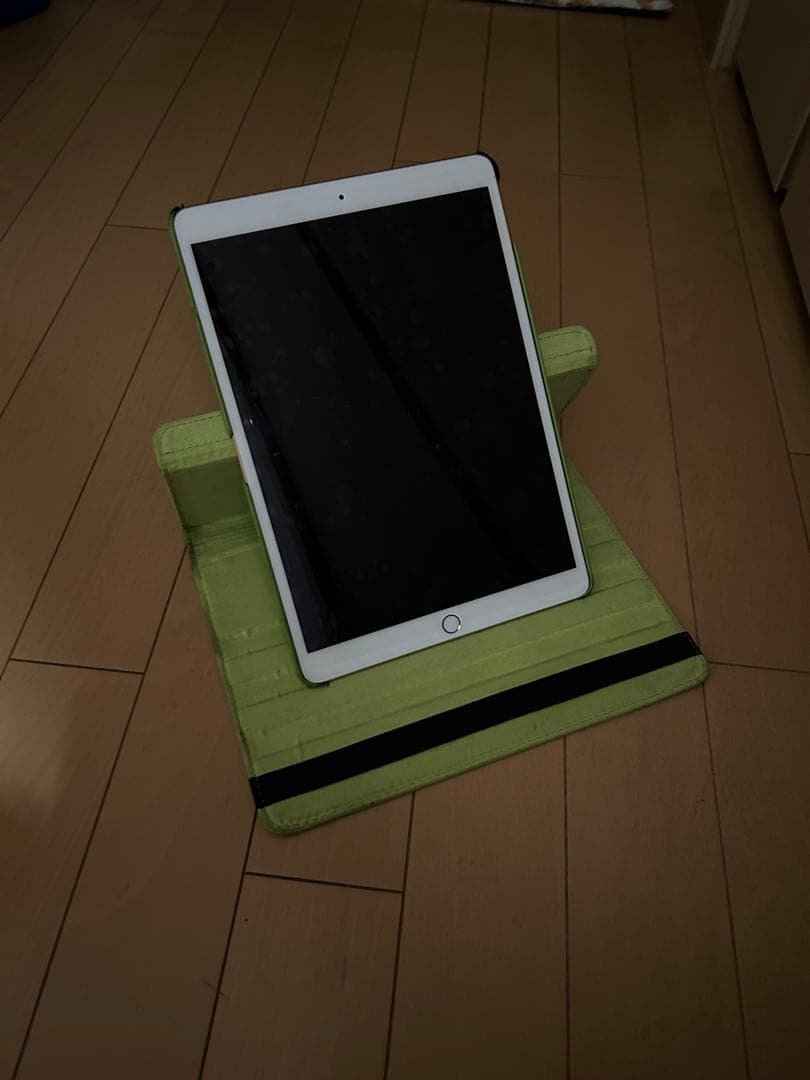 M*a様 【Appleで下取り確認済】 Air第3世代 ケース＋ペン＋light