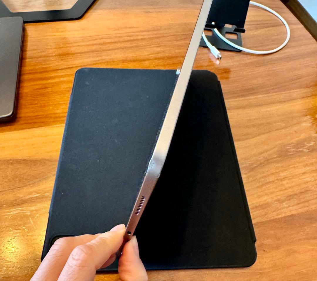Apple iPad Air M3 13インチ MCNH4J/A