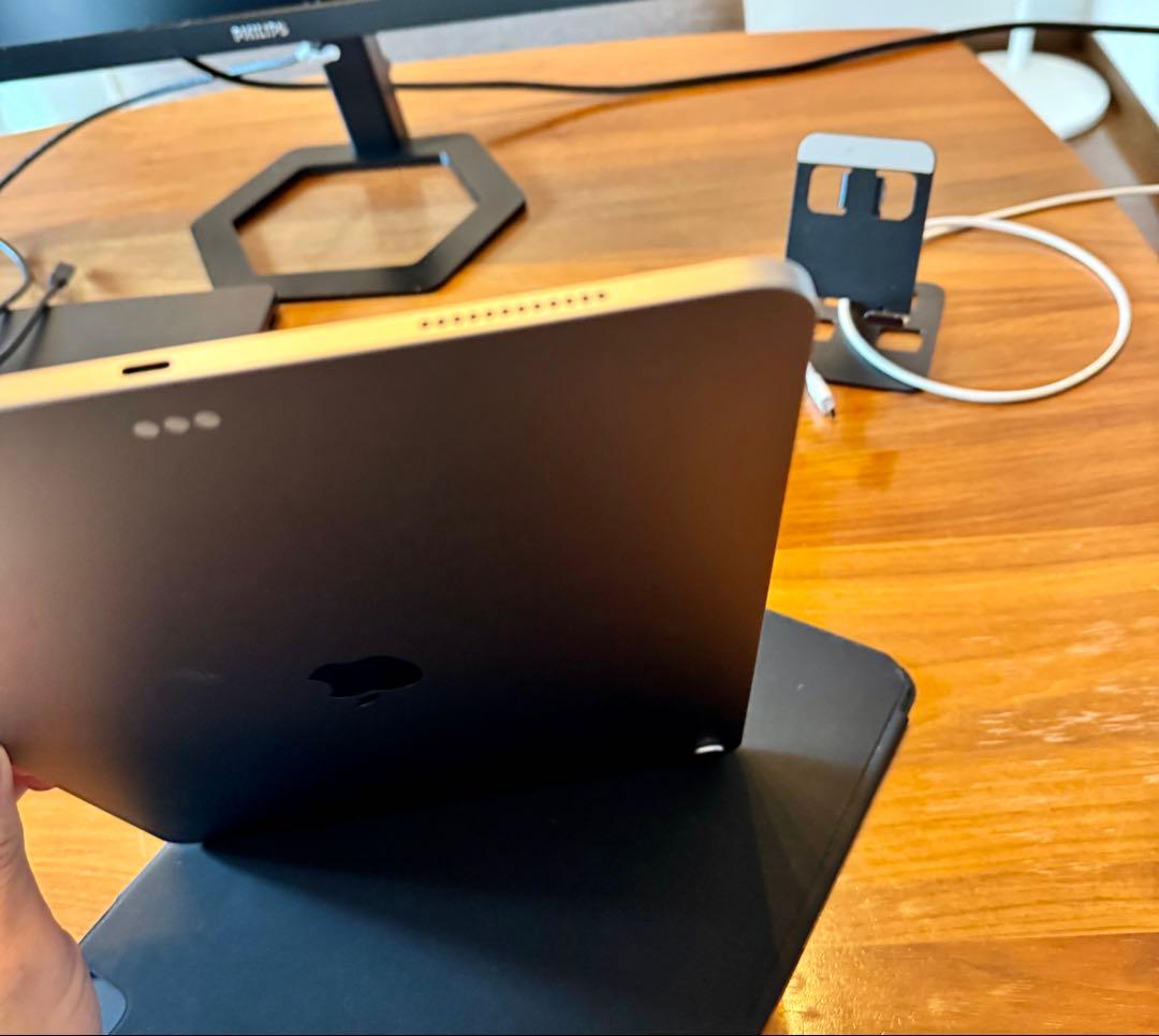 Apple iPad Air M3 13インチ MCNH4J/A