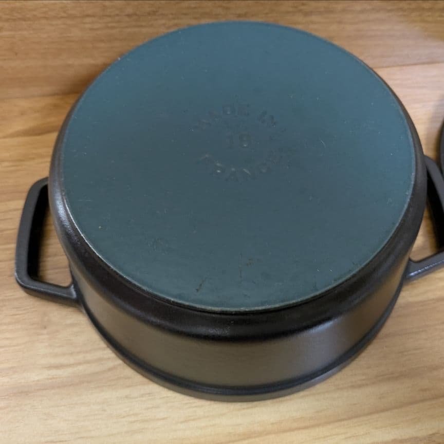 ストウブSTAUB両手鍋18cm