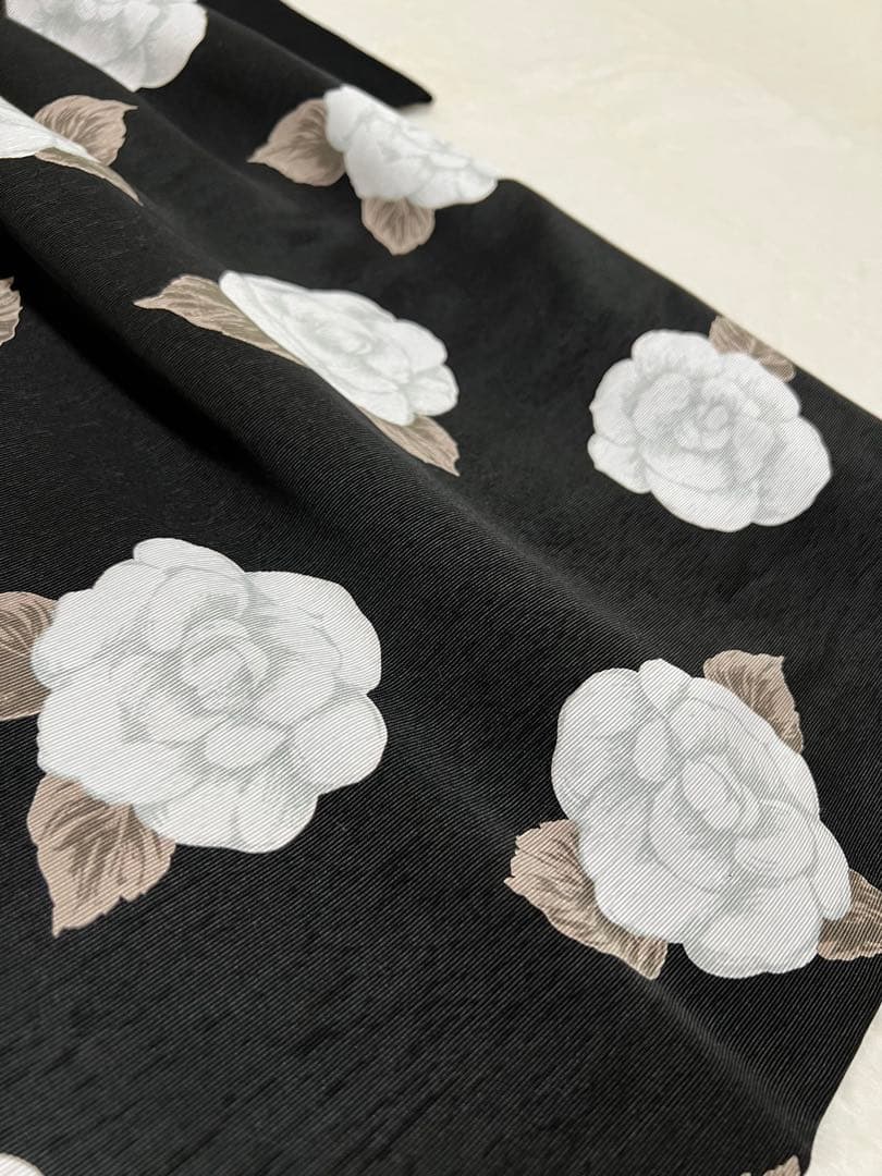 大きいサイズ✨エムズグレイシー ワンピース 40L黒 花 リボン バラ 総柄