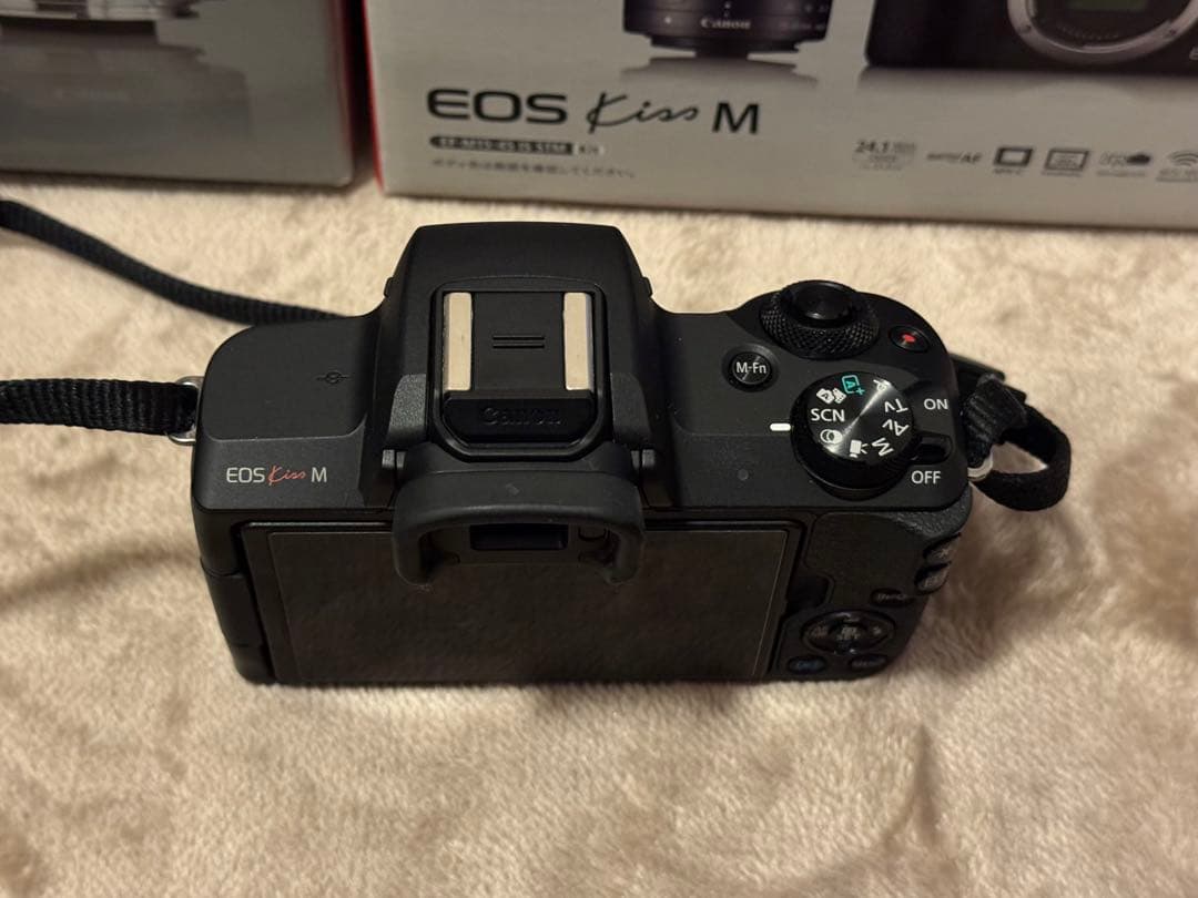 T*a様 Canon EOS Kiss M ミラーレス一眼 レンズ3本セット