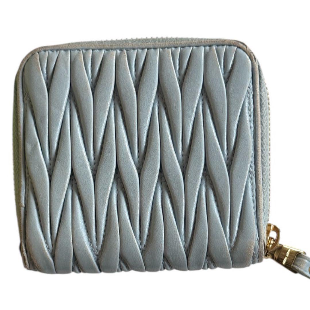 L*t様 miumiu マテラッセ 2つ折り財布