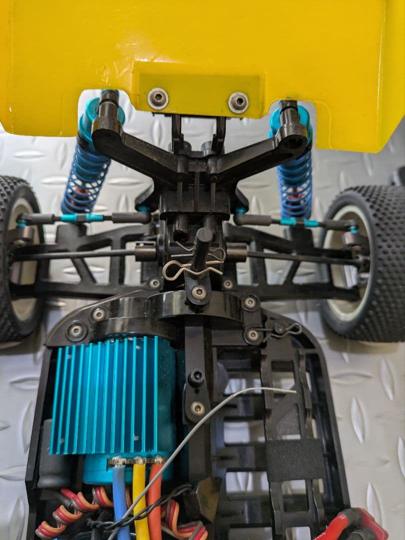 タミヤ DF 02グラベルハウンド4 WD レーシングバギー　アルミ多数
