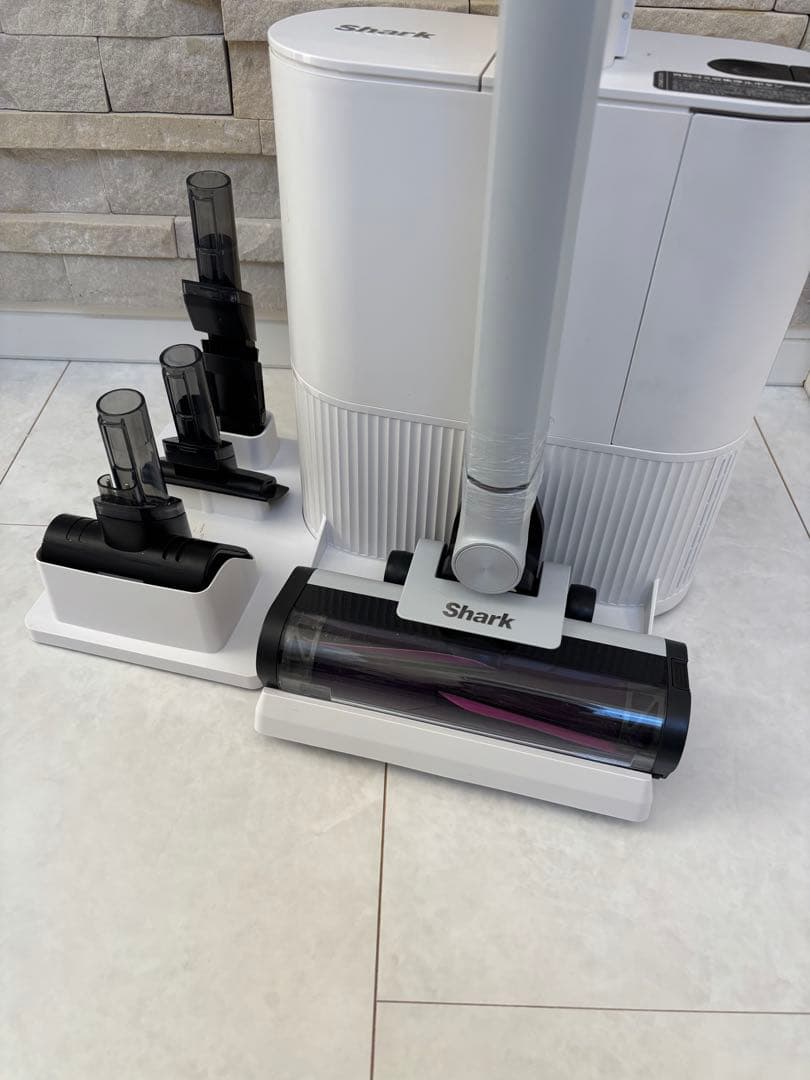 【美品】シャーク　EVOPOWER SYSTEM NEO＋　LC351JWH