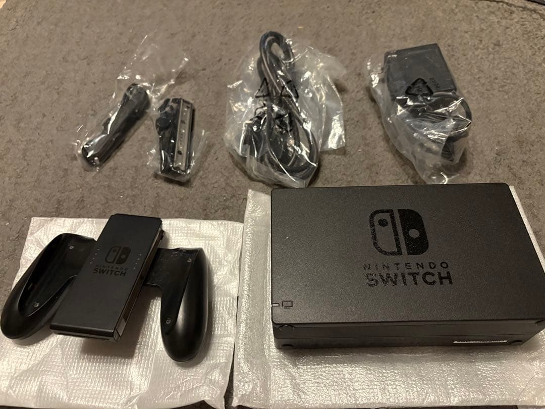 グレーのNintendo Switch本体