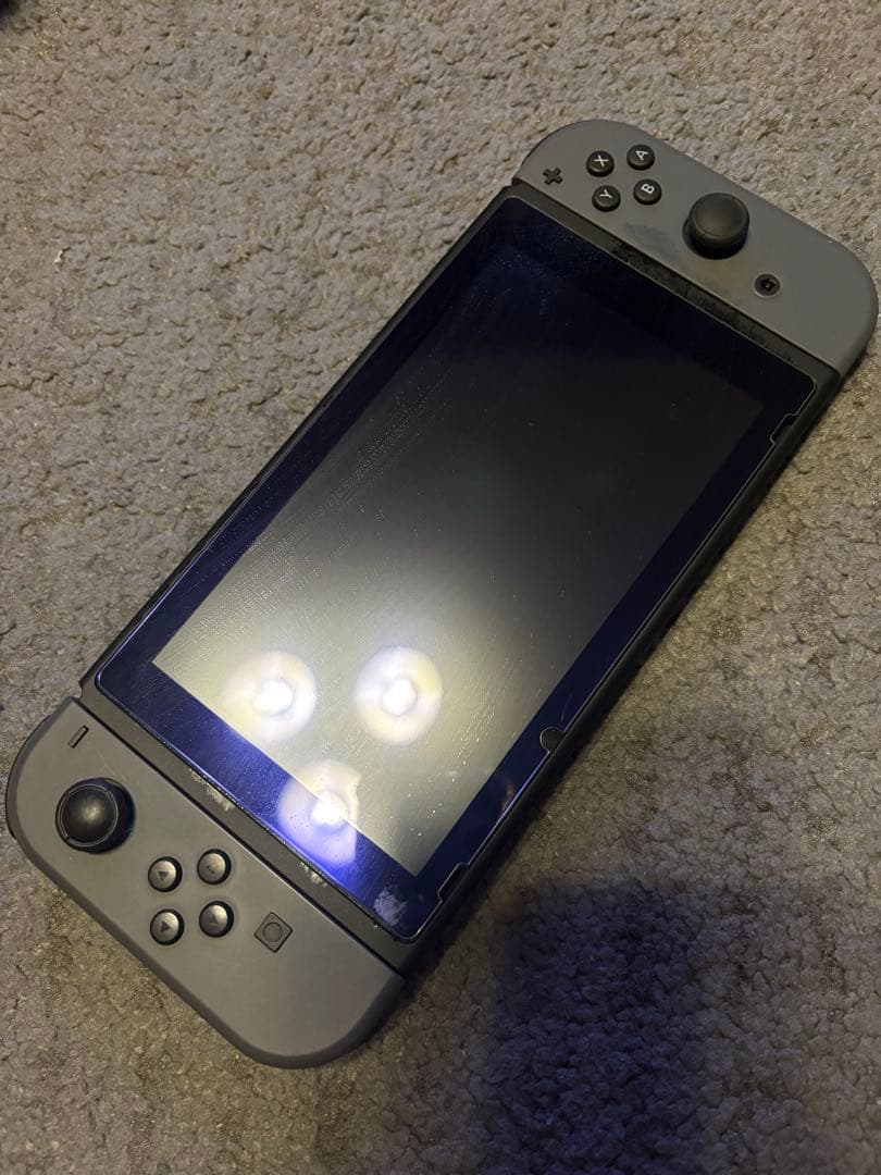 グレーのNintendo Switch本体