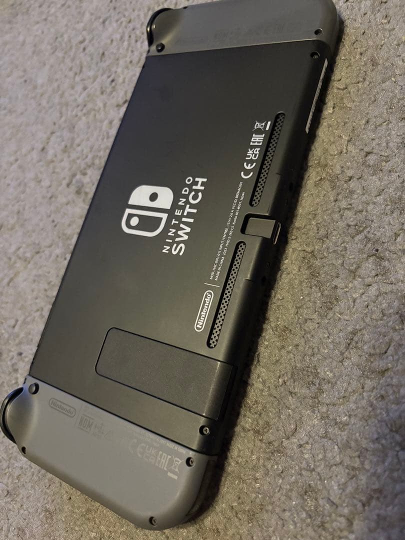 グレーのNintendo Switch本体