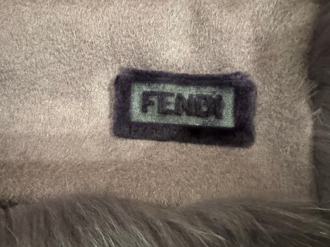 【極美品】 FENDI カシミヤ100% ショール