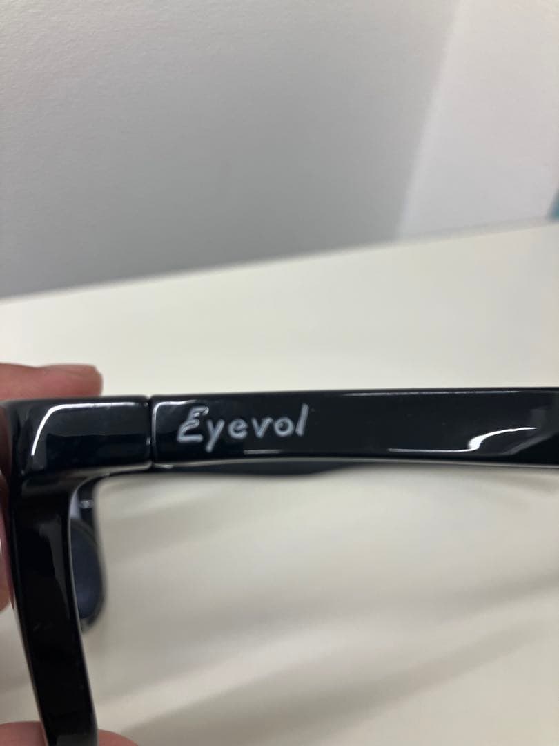 Eyevol（アイヴォル）のサングラス「HEATH Ⅲ (53)