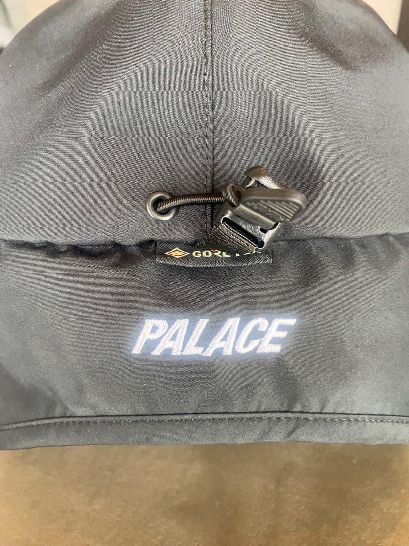 PALACE GORE-TEX 耳当て付きキャップ ブラック