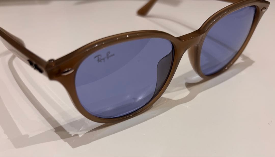 レイバン海外モデルRB4305F6166/13サングラス国内未発売