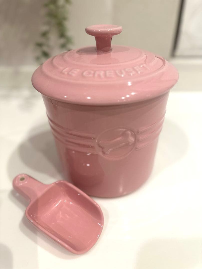 Le Creuset フードストッカー ピンク　ペット
