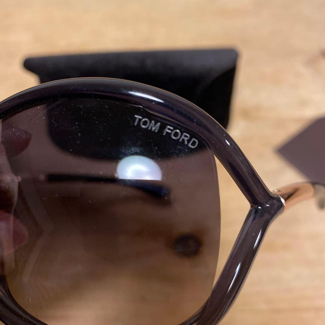 小物 tomford whitney swag