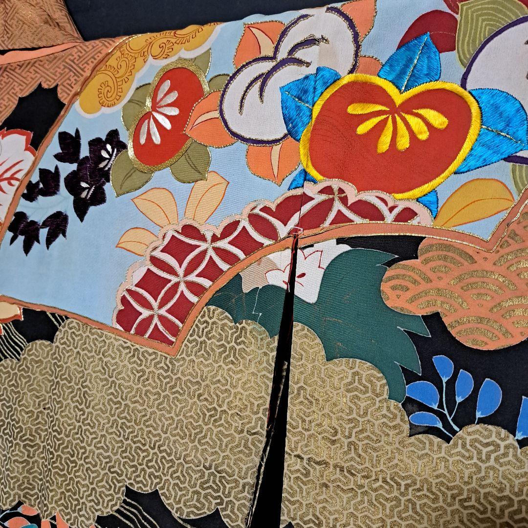 10月特別価格‼78000円→‼ アンティーク黒振袖！沢山の手刺繍